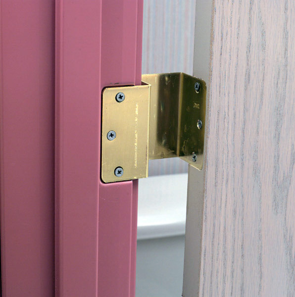 Expandable Door Hinge (Rose HealthCare) photo